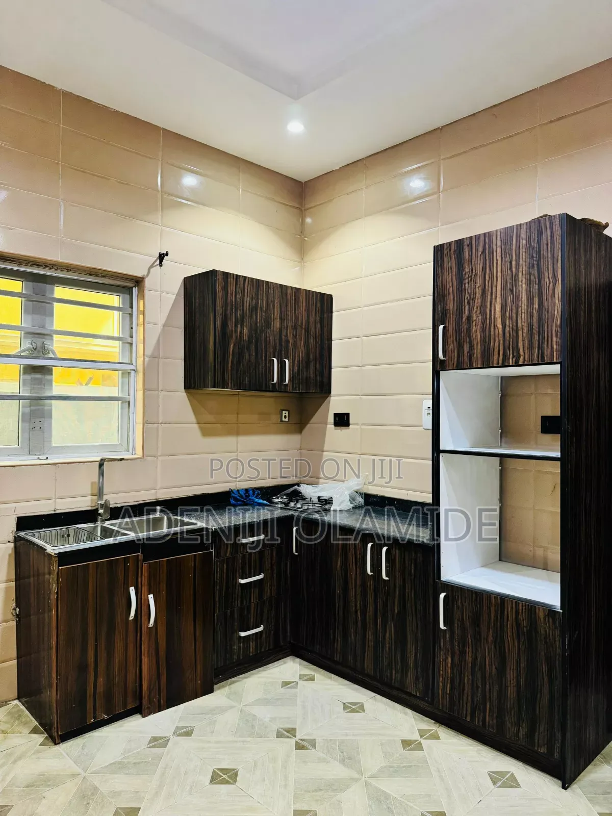 Furnished 4bdrm Duplex in Thomas Estate for sale in Thomas Estate