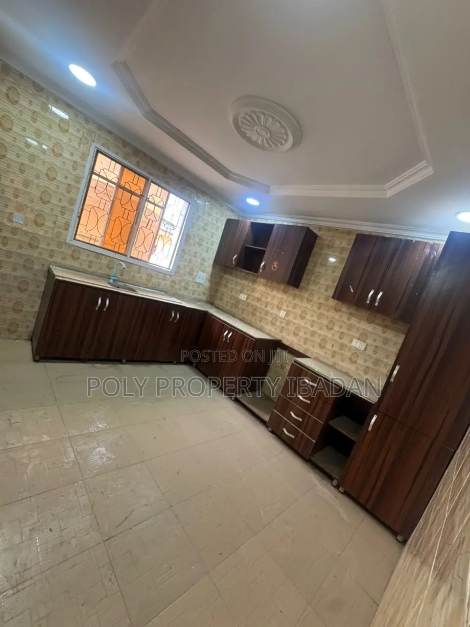 3bdrm Apartment in Oluyole Estate for rent in Oluyole Estate