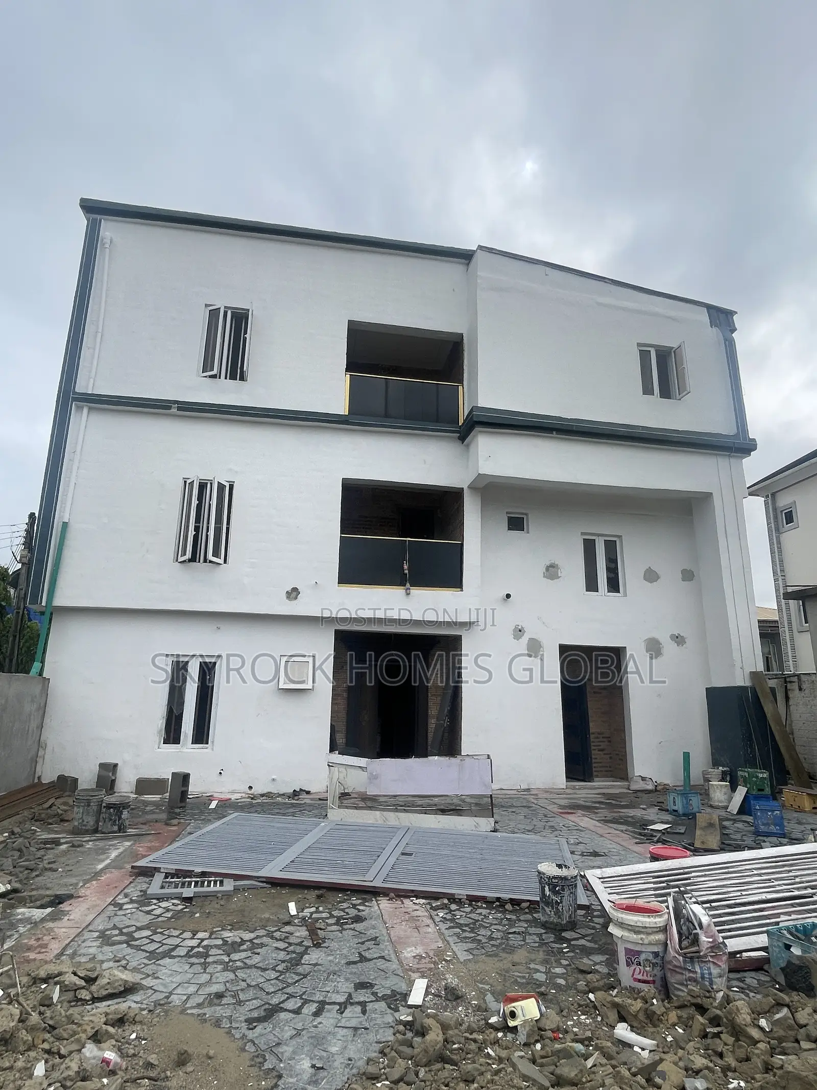 Mini Flat in Igbo-efon for sale in Igbo-efon