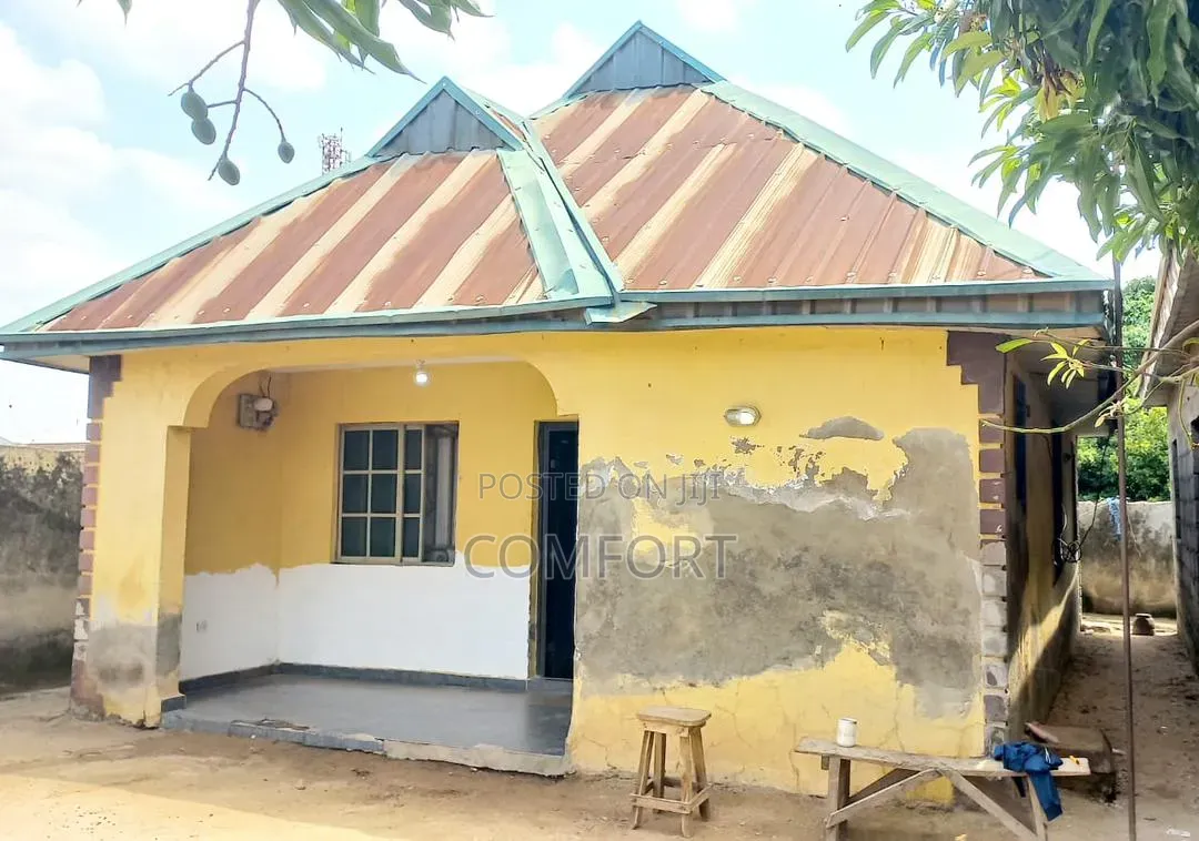 1bdrm House in Etsu Karu for sale in Karu