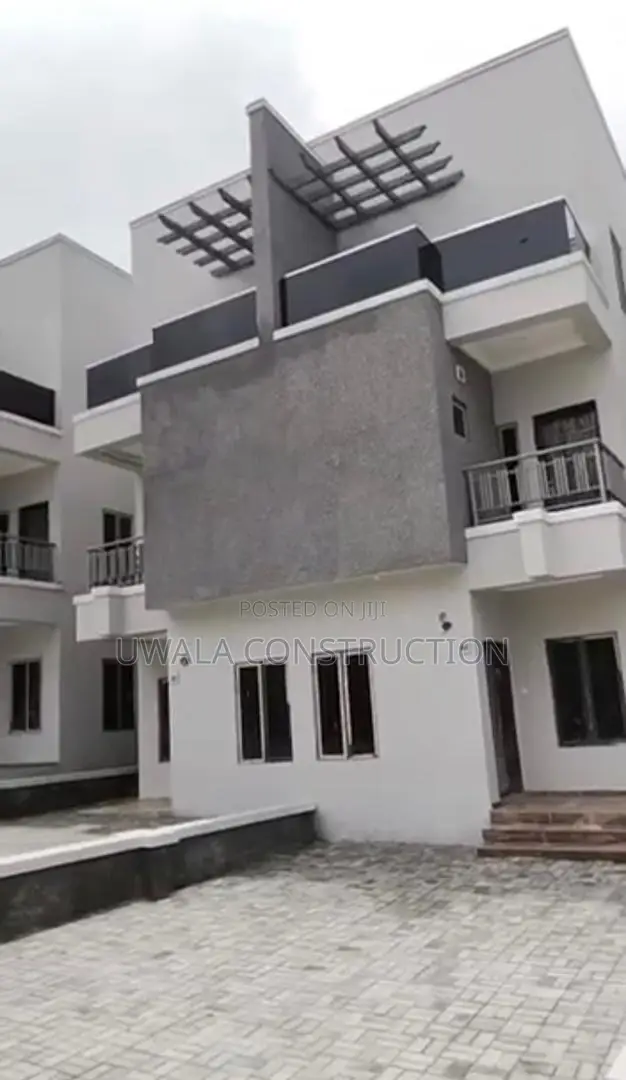 4bdrm Townhouse/Terrace in Guzape District for Sale in Guzape District