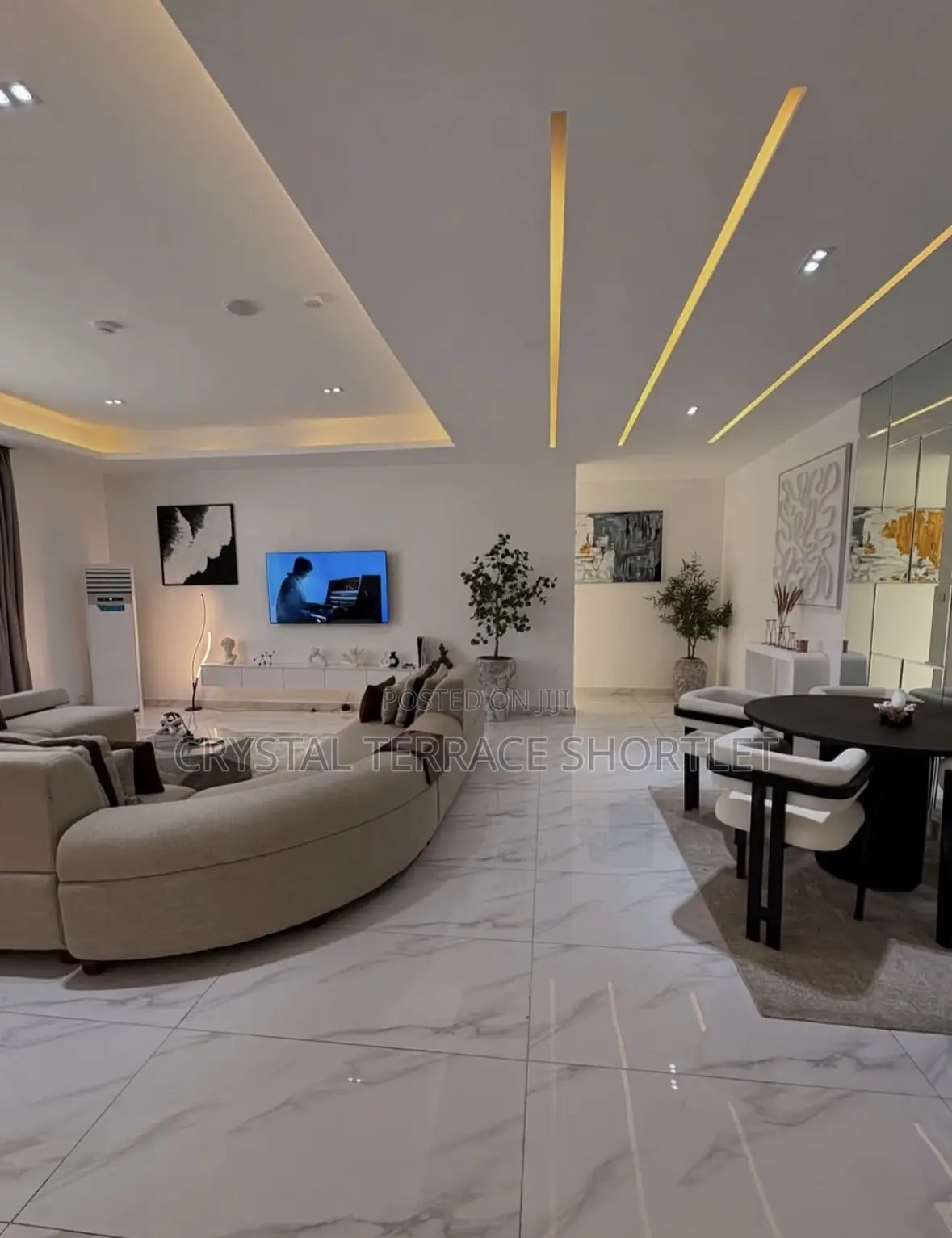 Cozy Two Bedroom Shortlet Apartment in Lekki Phase 1