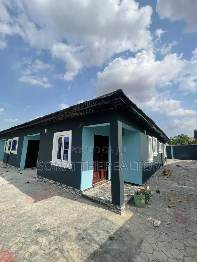 2bdrm Apartment in Iwo Road for sale in Iwo Road
