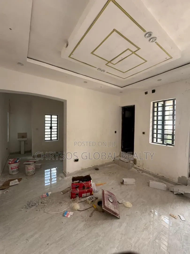 2bdrm Block of Flats in Kolapo Ishola Gra for rent in Akobo