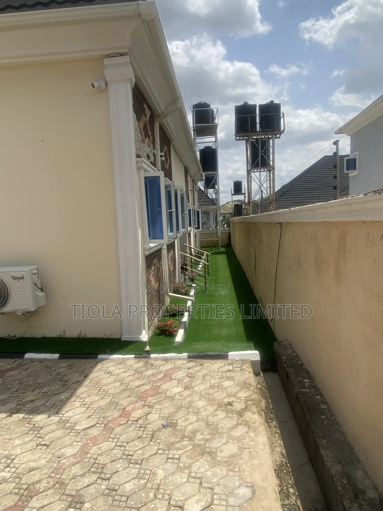 6bdrm Duplex in Fortress Estate, Sabon Lugbe for rent in Sabon Lugbe