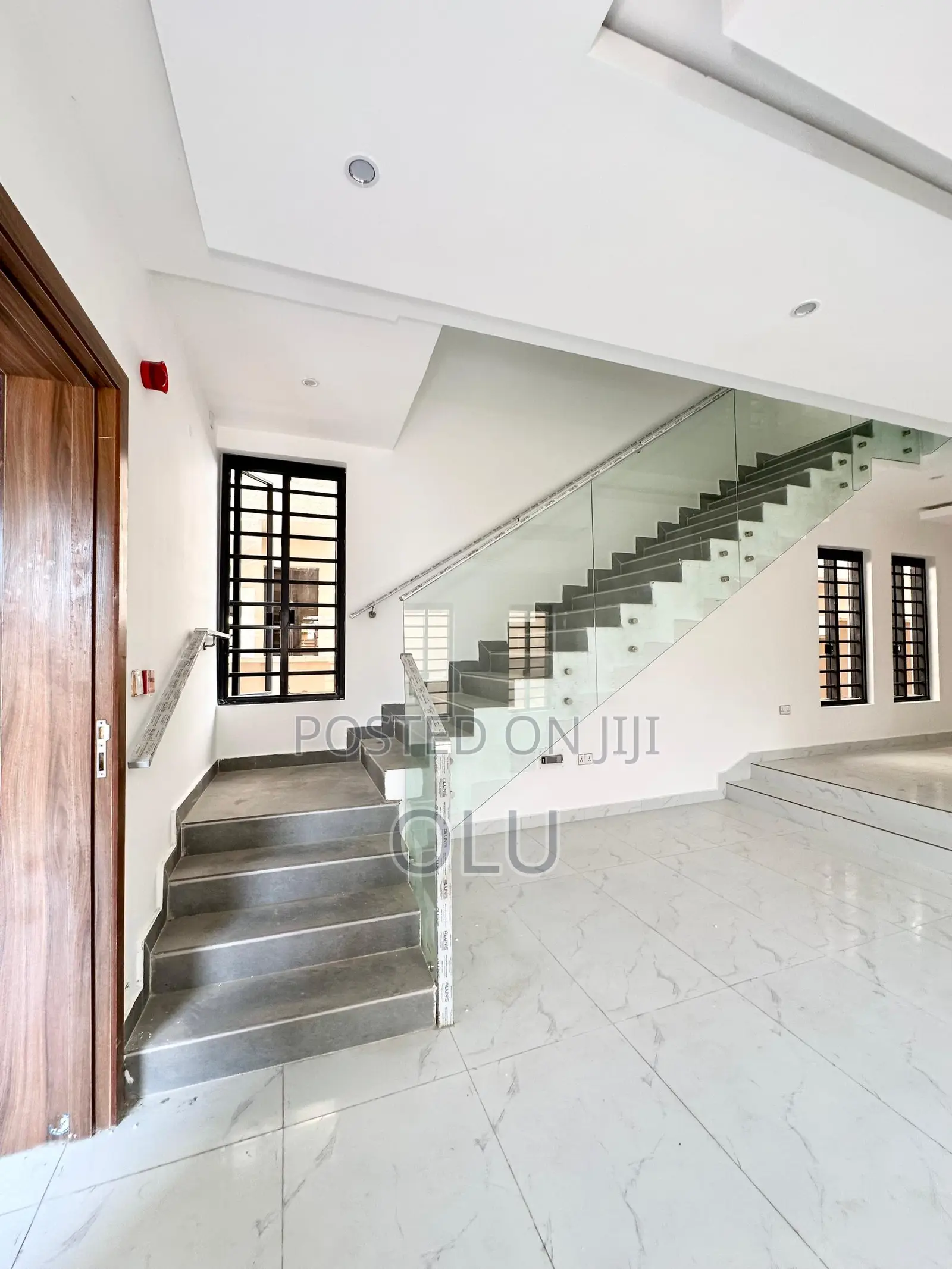 5bdrm Duplex in Omole Estate Ph1 for sale in Omole Phase 1