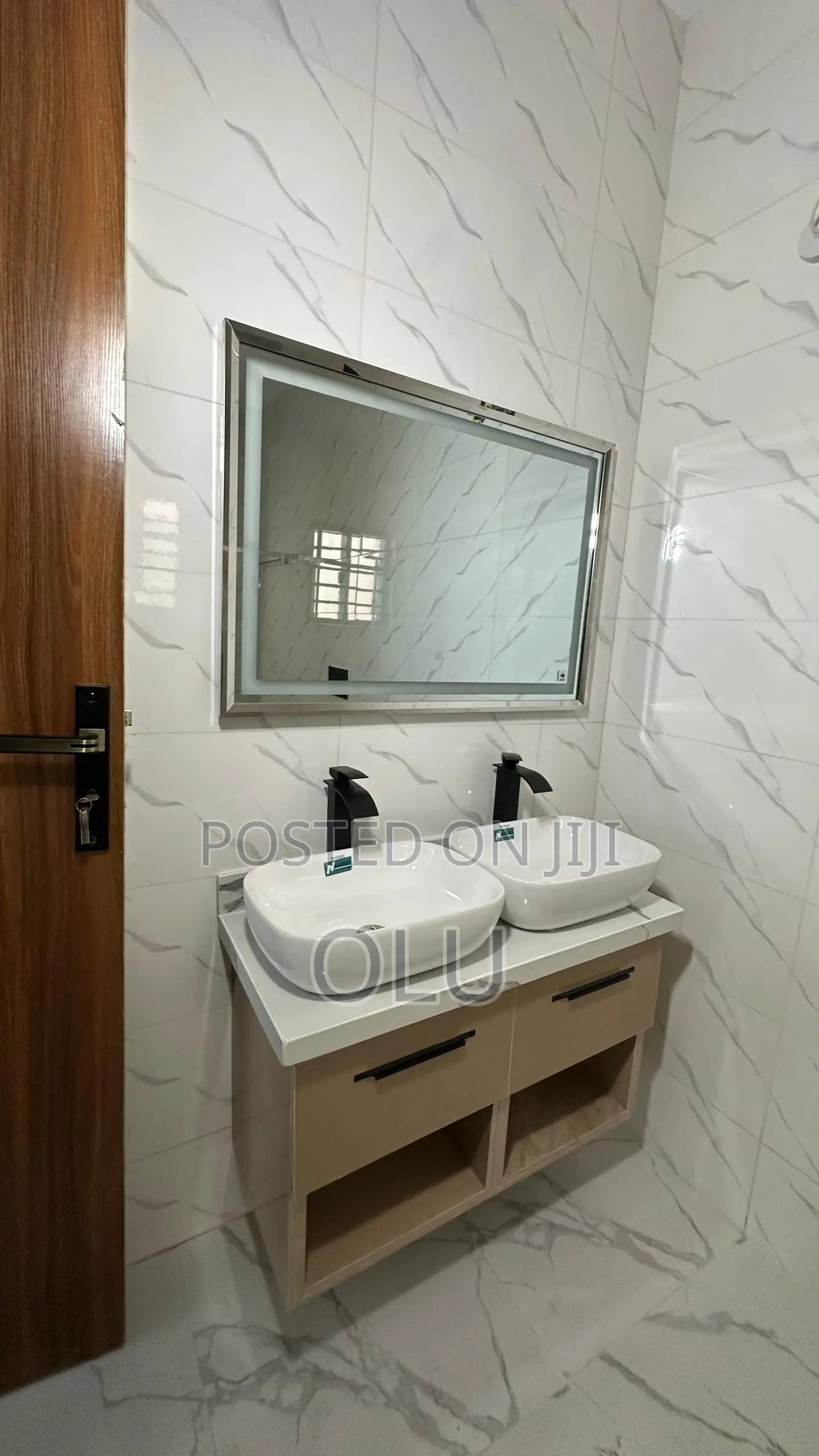 5bdrm Duplex in Omole Estate Ph1 for sale in Omole Phase 1