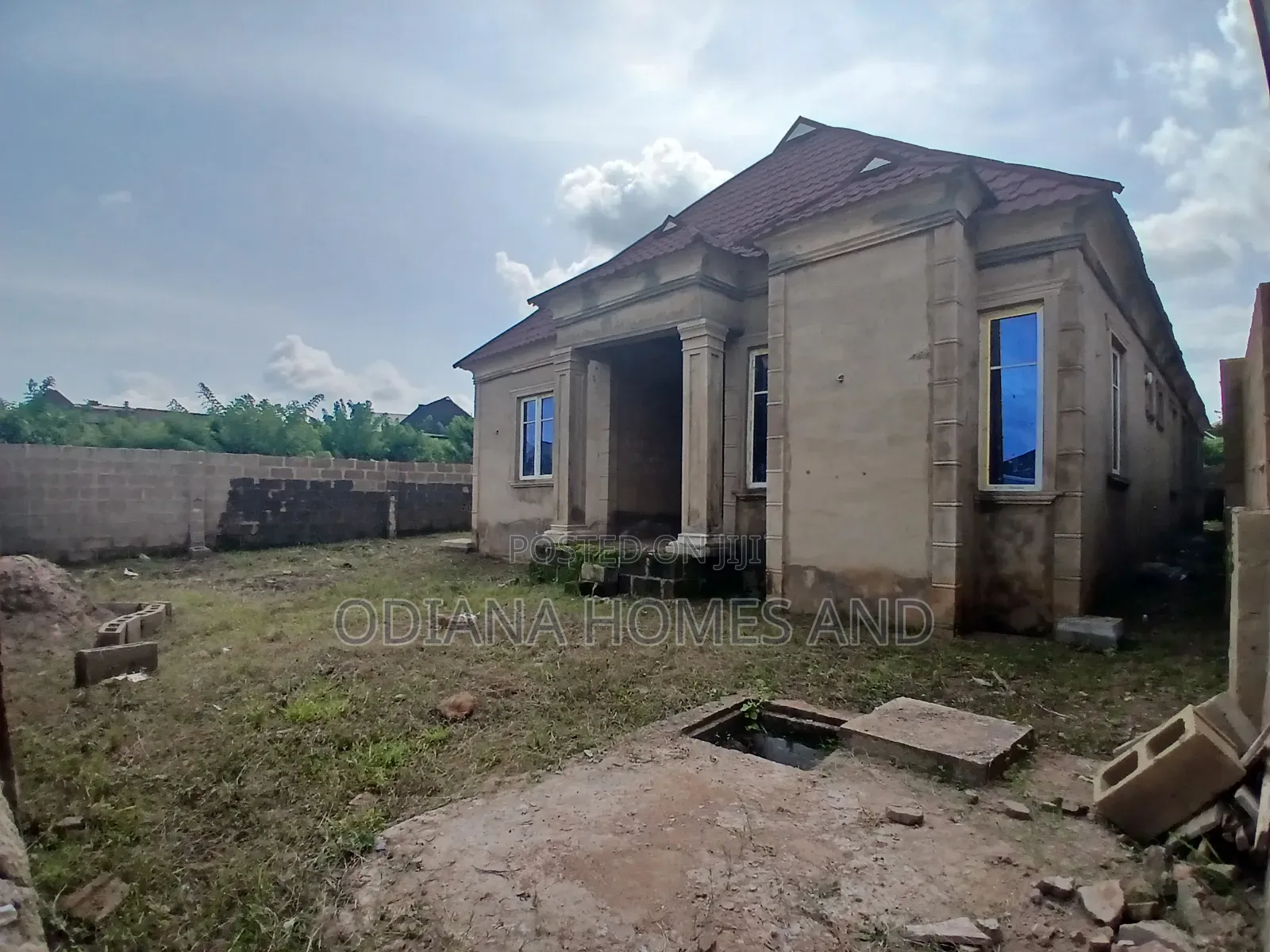 5bdrm Bungalow in Elebu, Ibadan for sale in Ibadan