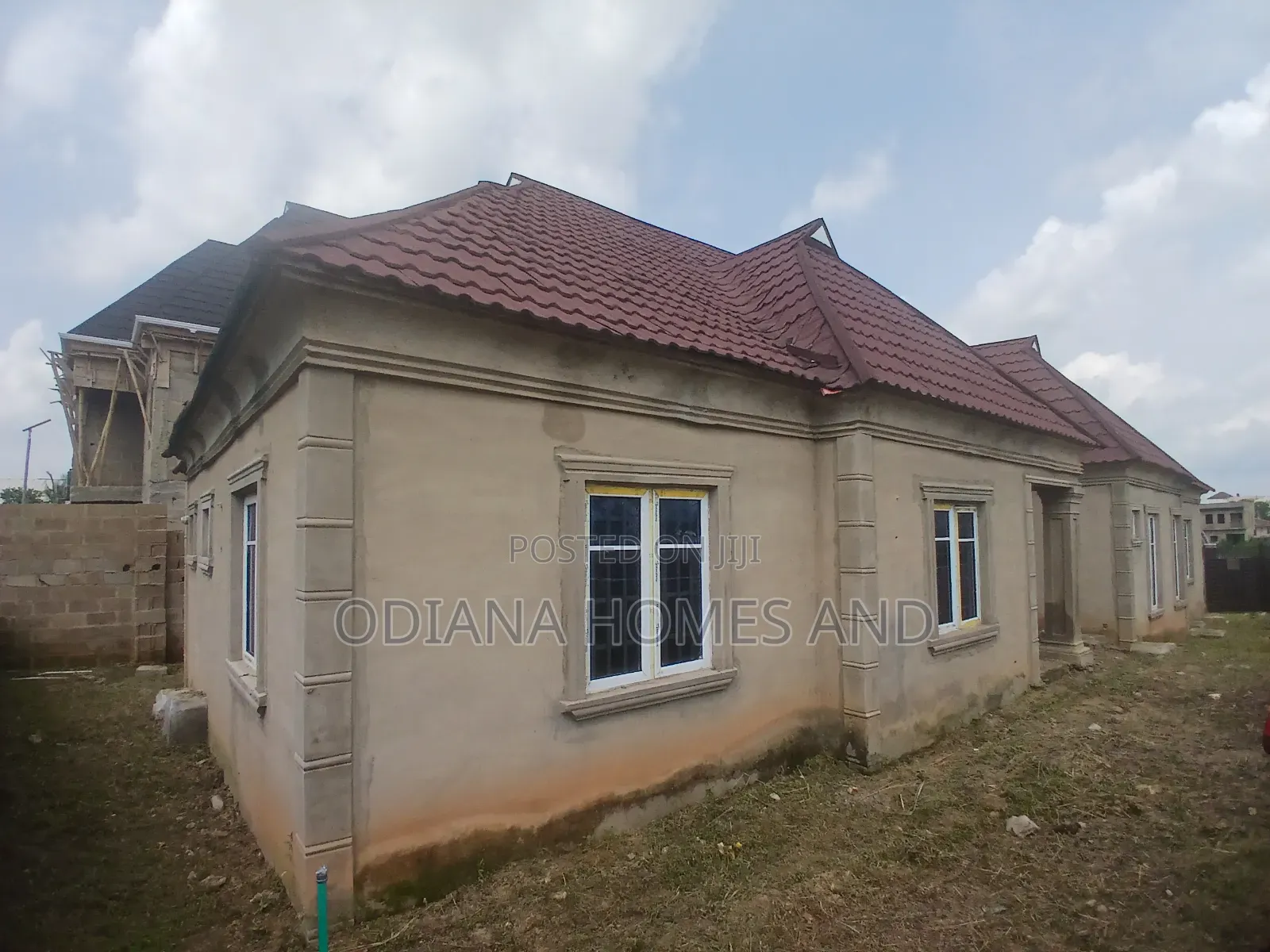 5bdrm Bungalow in Elebu, Ibadan for sale in Ibadan