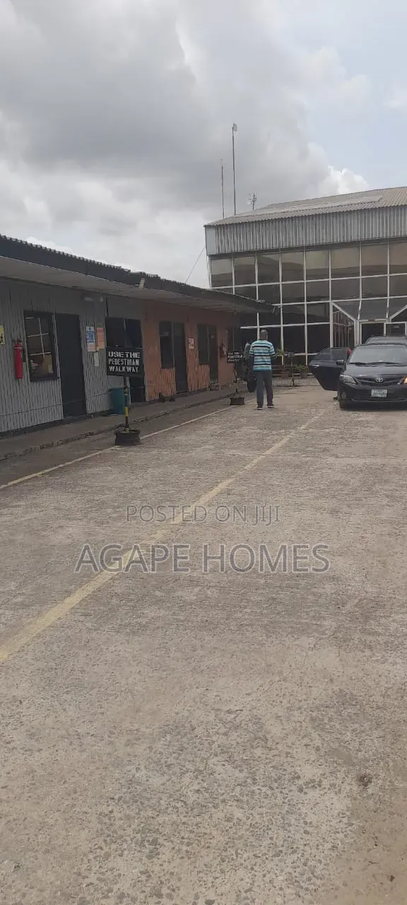 A Purposely Built Warehouse Measuring 7,500m2 at Iganmu Area of Orile in Iganmu