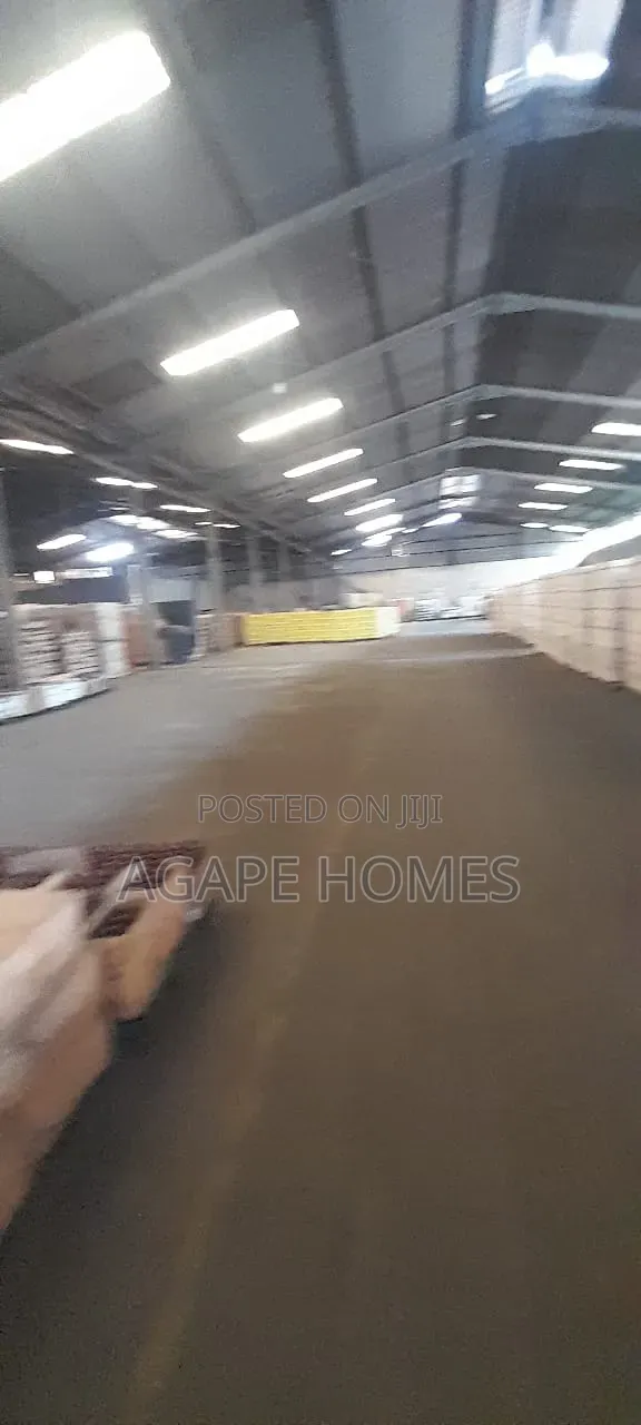 A Purposely Built Warehouse Measuring 7,500m2 at Iganmu Area of Orile in Iganmu