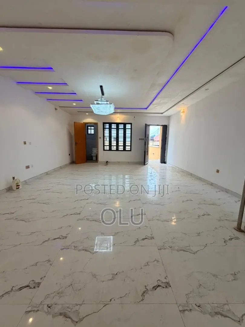4bdrm Mansion in Oko Oba for sale in Oko-Oba