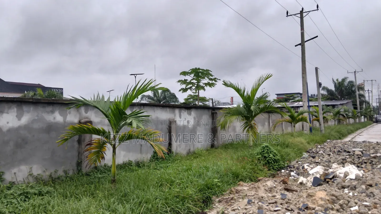 For Sale : 3 1⁄2 Plots 3 Poles Off Dr Peter Odili Major Road, Ph in New Layout