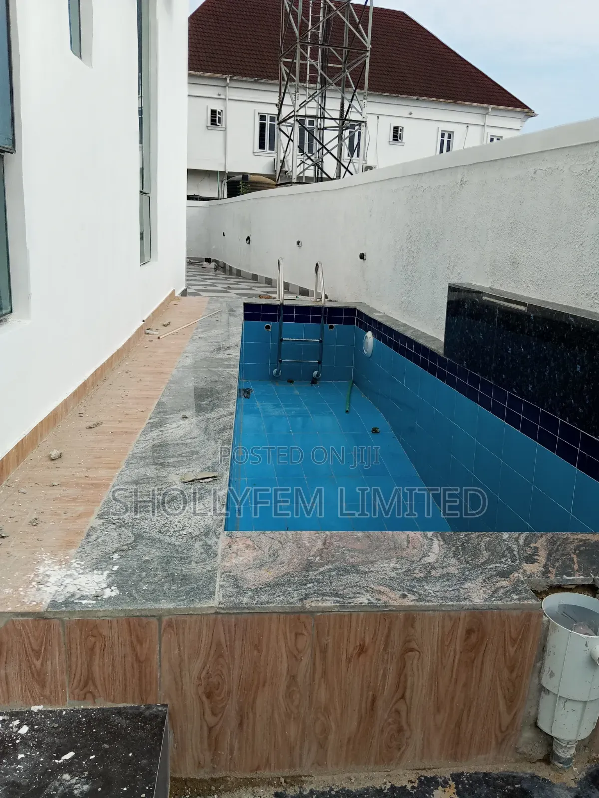 Furnished 4bdrm Duplex in Daffodil Estate, Chevron for sale in Chevron
