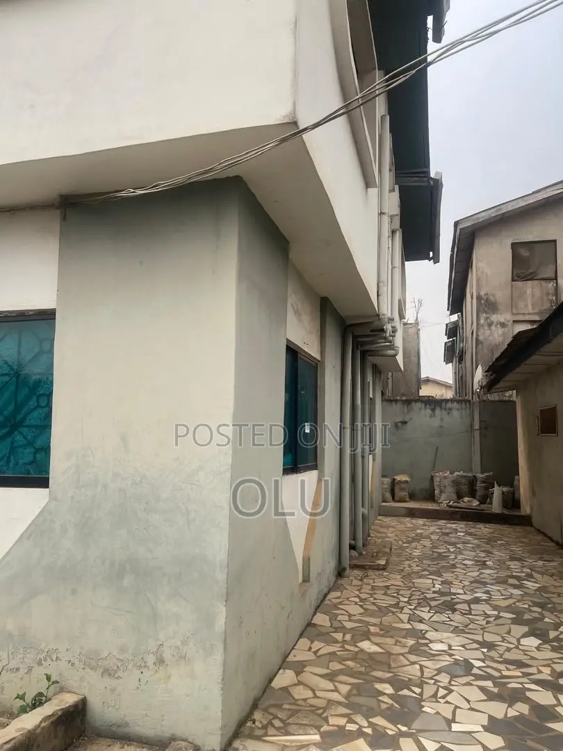 3bdrm Block of Flats in Okunola Egbeda for sale in Egbeda