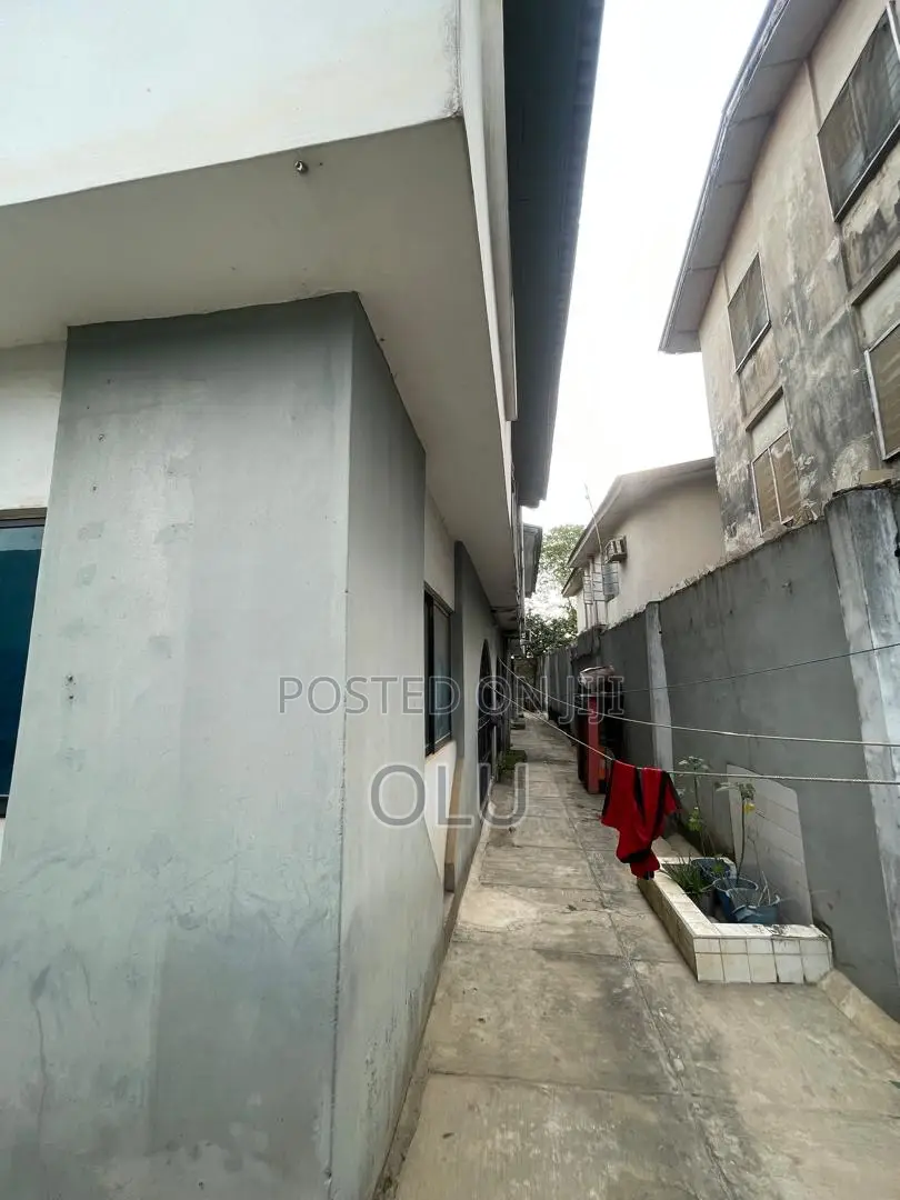 3bdrm Block of Flats in Okunola Egbeda for sale in Egbeda