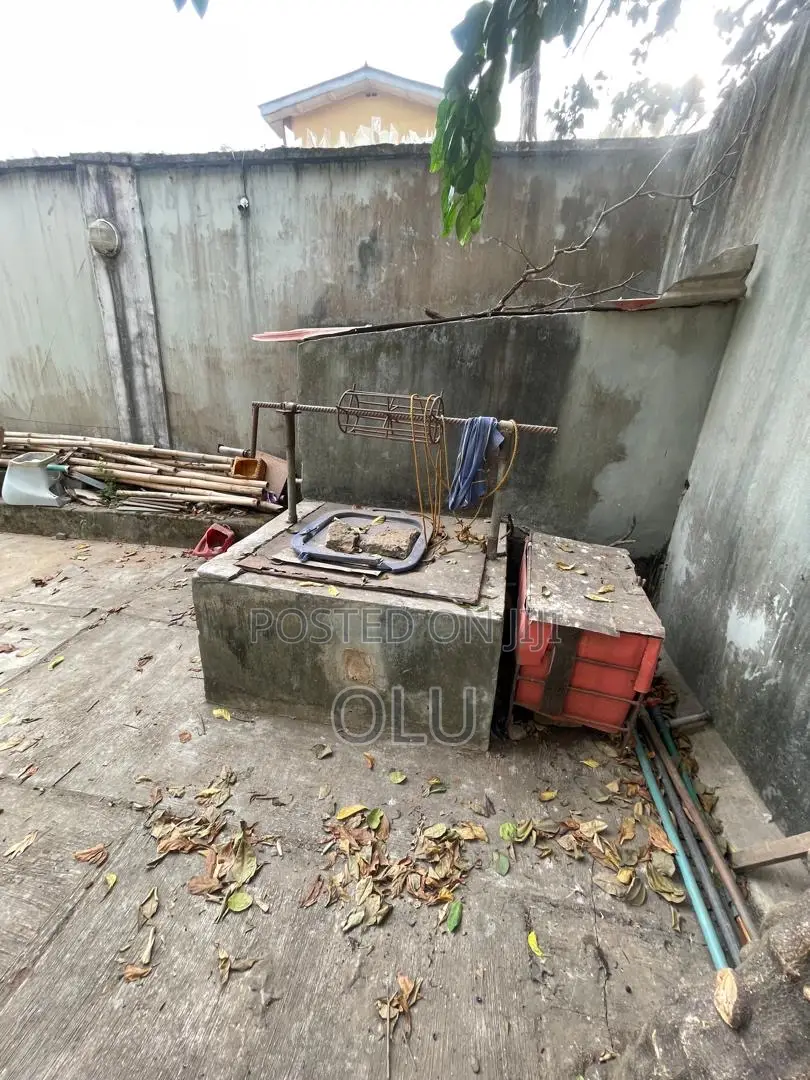 3bdrm Block of Flats in Okunola Egbeda for sale in Egbeda