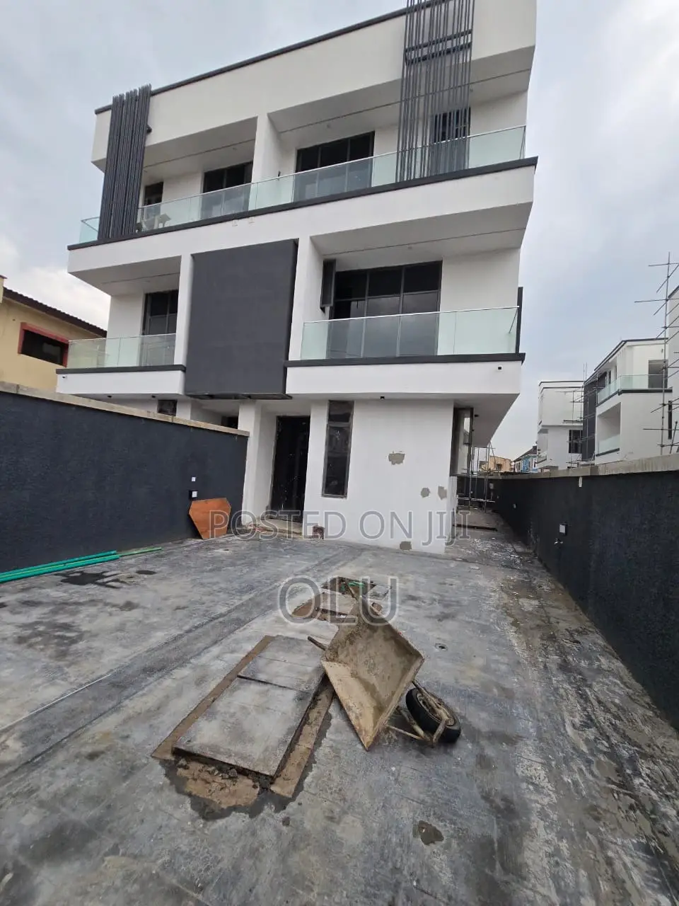 4bdrm Duplex in Omole Estate Ph2 for sale in Omole Phase 2