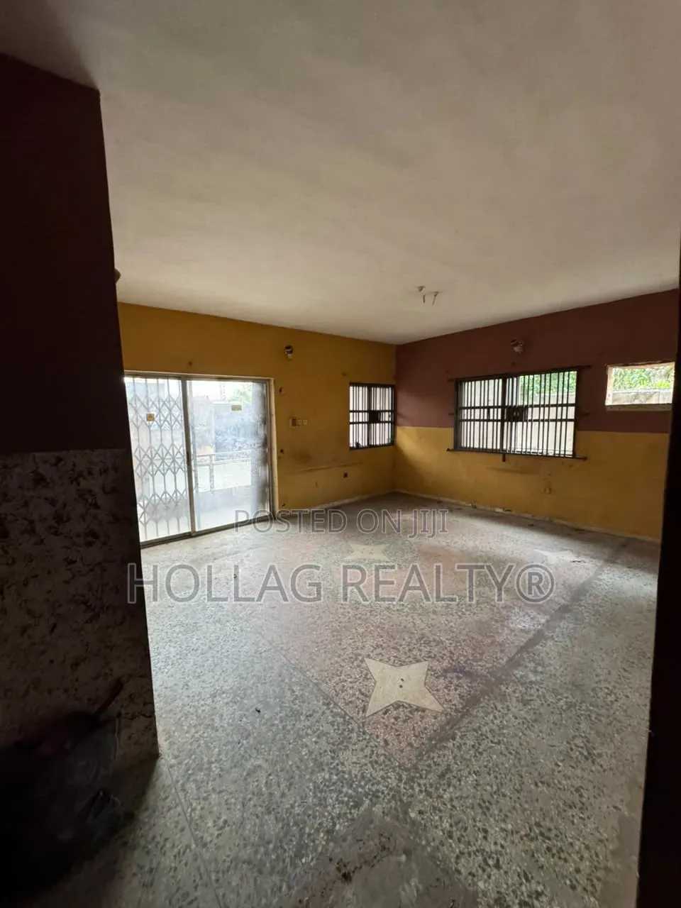 3bdrm Block of Flats in Ago Palace for sale in Ago Palace