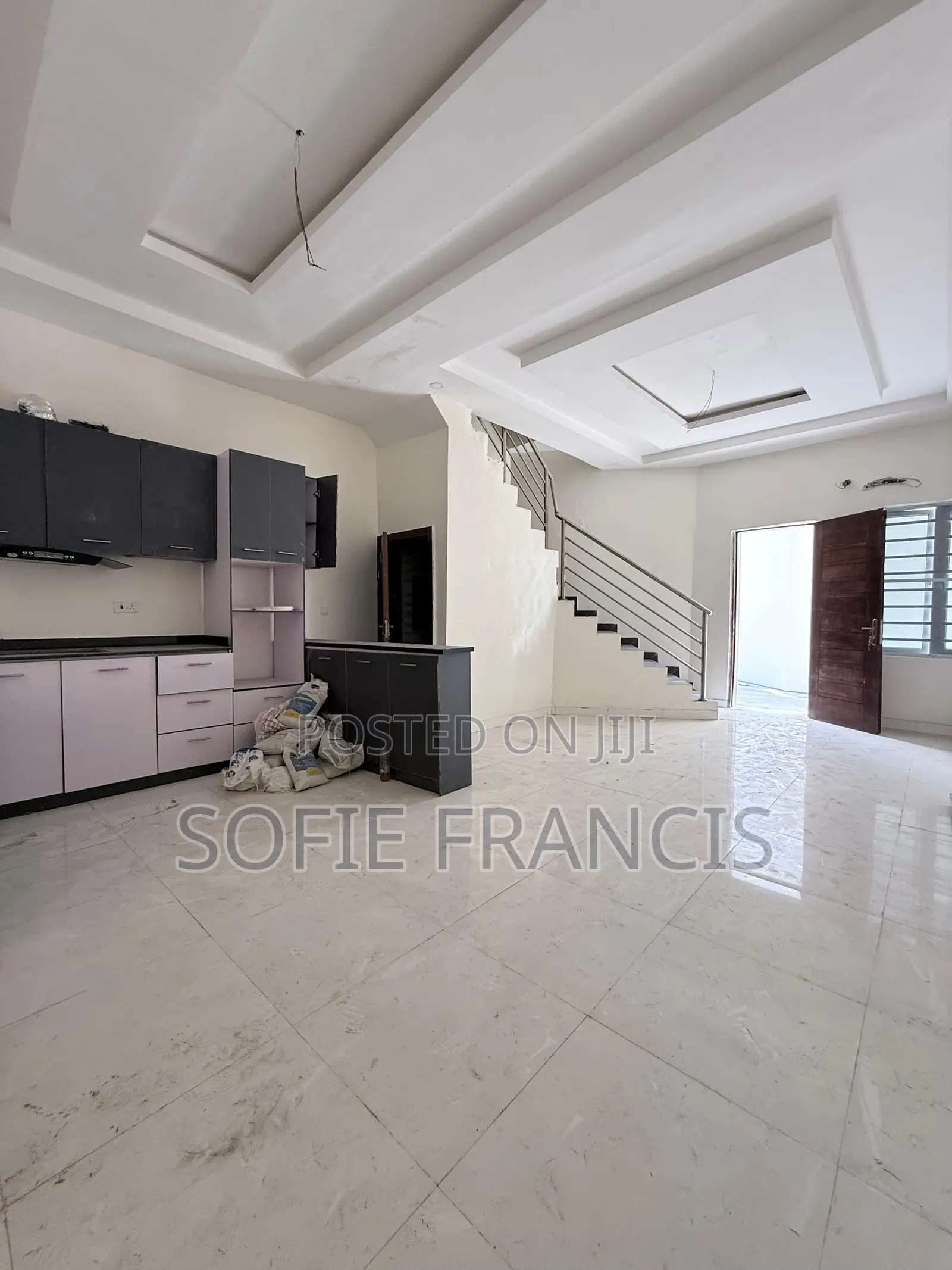 3bdrm Duplex in Ikota for rent in Ikota