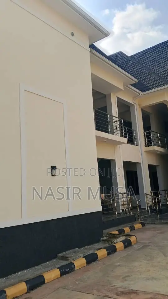 2bdrm Block of Flats in Lugbe District for sale in Lugbe District
