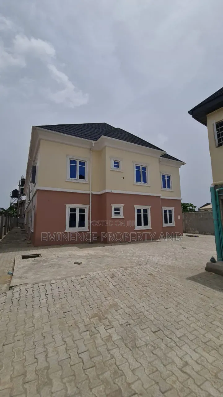 3bdrm Block of Flats in Paseda, Awoyaya for sale in Awoyaya
