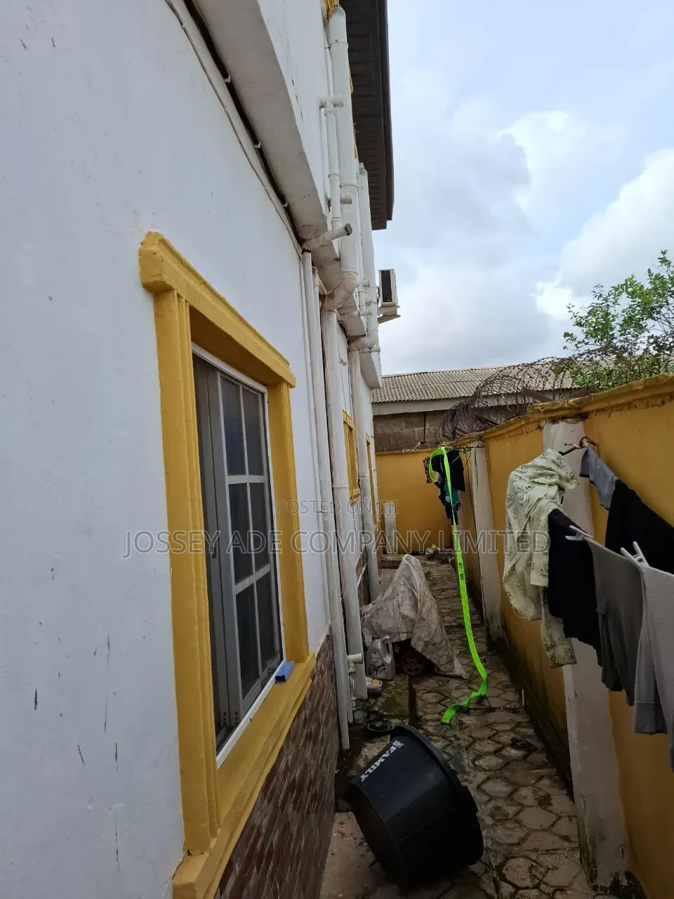 Furnished 3bdrm Block of Flats in Ipaja / Ipaja for sale in Ipaja / Ipaja