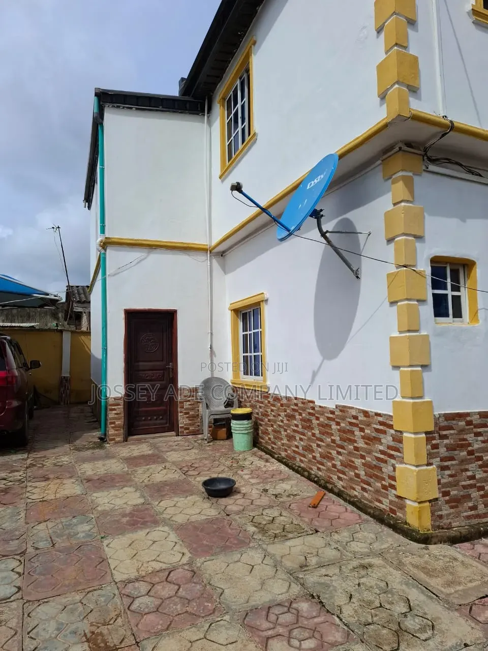 Furnished 3bdrm Block of Flats in Ipaja / Ipaja for sale in Ipaja / Ipaja