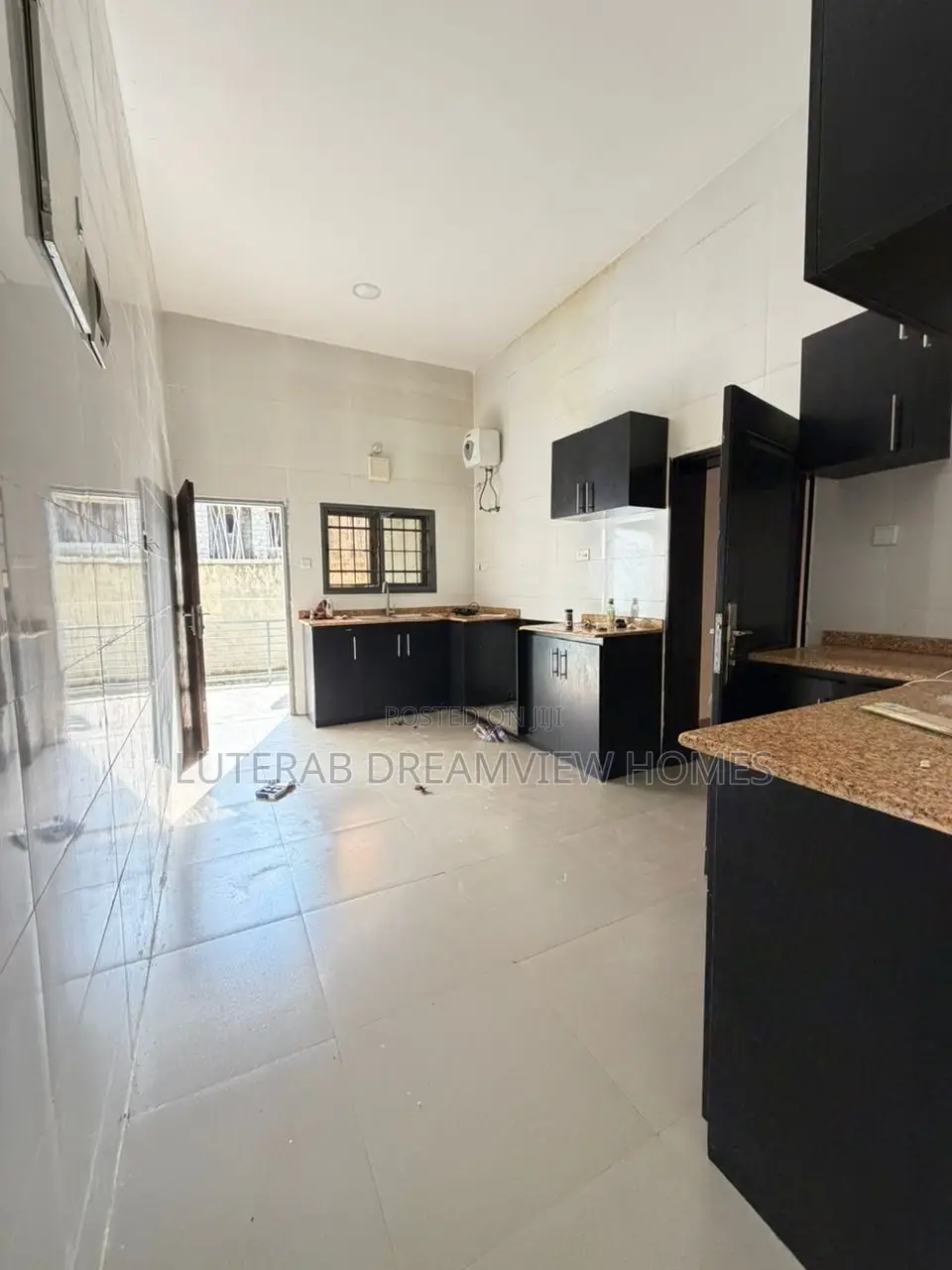 4bdrm Townhouse / Terrace in Guzape for rent in Guzape District