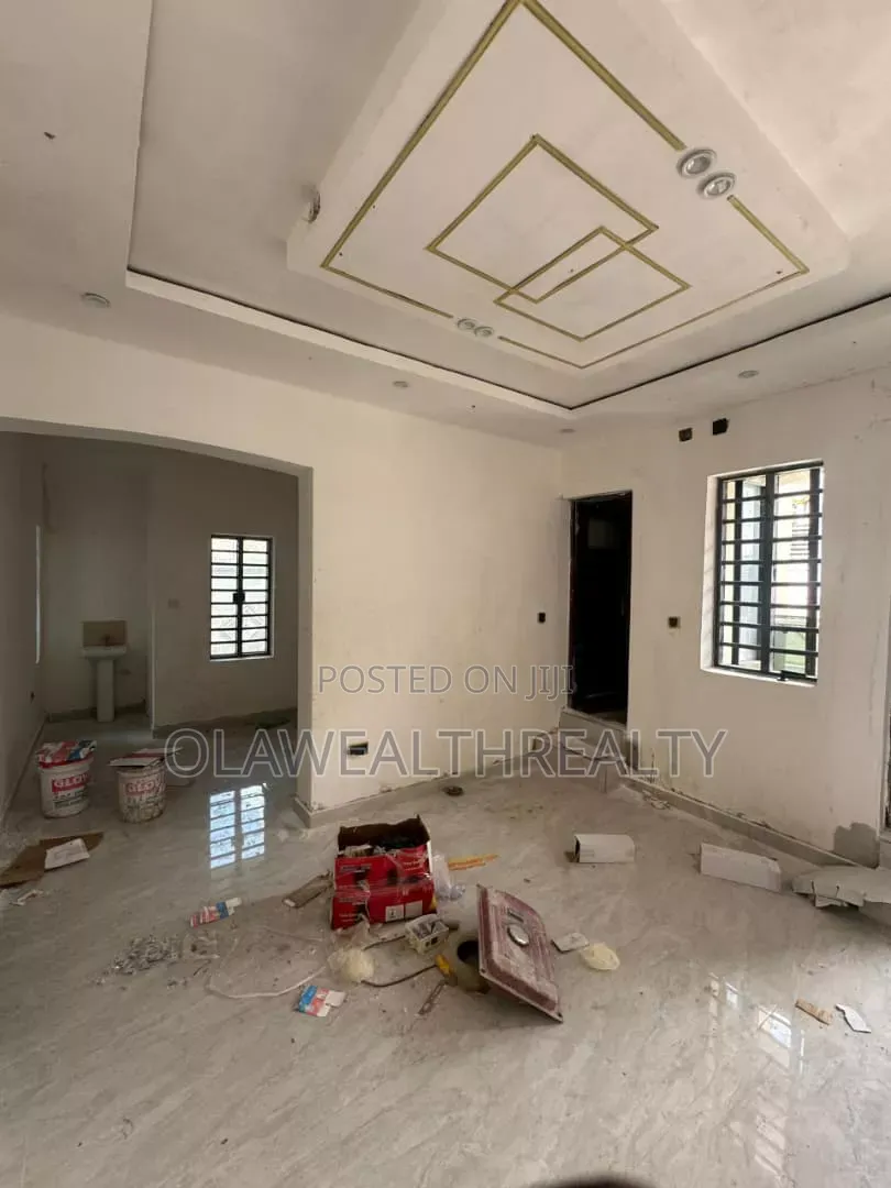 2bdrm Block of Flats in Kolapo Ishola Gra, Akobo for rent in Akobo