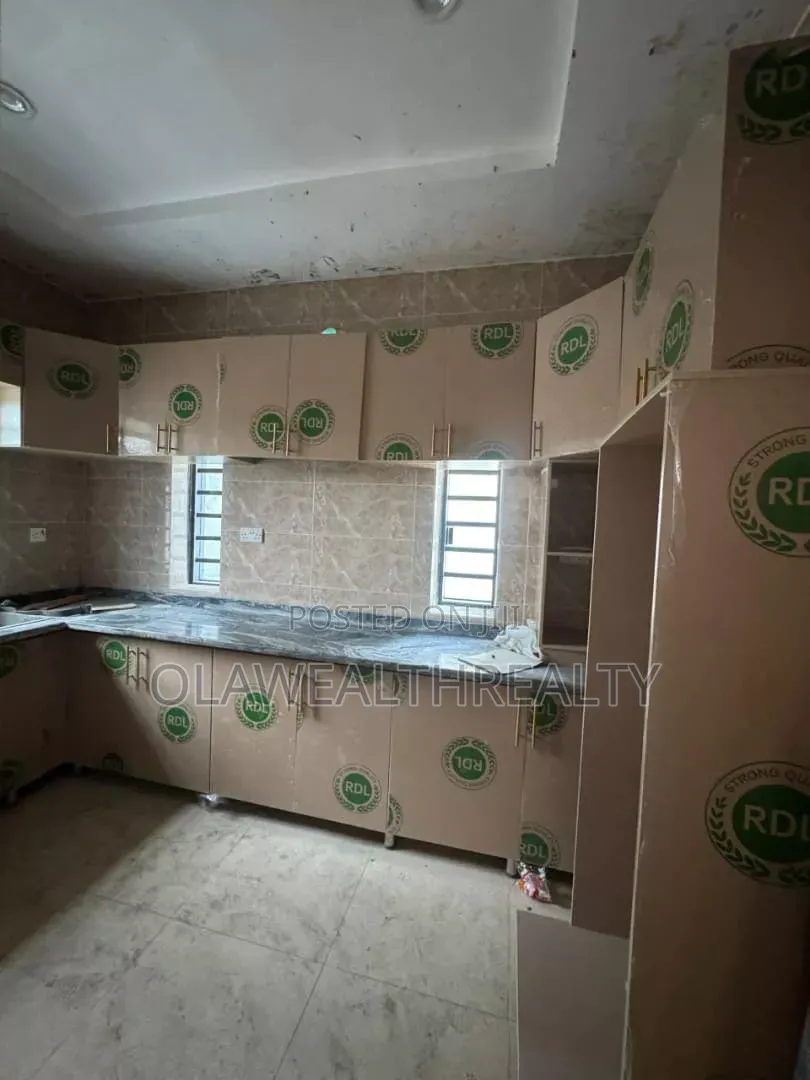 2bdrm Block of Flats in Kolapo Ishola Gra, Akobo for rent in Akobo