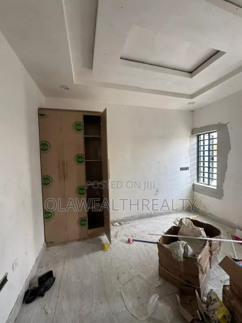 2bdrm Block of Flats in Kolapo Ishola Gra, Akobo for rent in Akobo