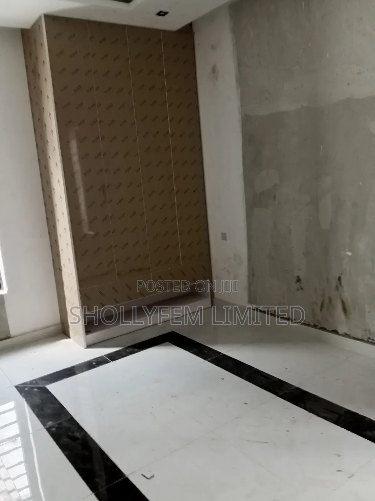Furnished 5bdrm Duplex in Daffodil Estate, Chevron for sale in Chevron