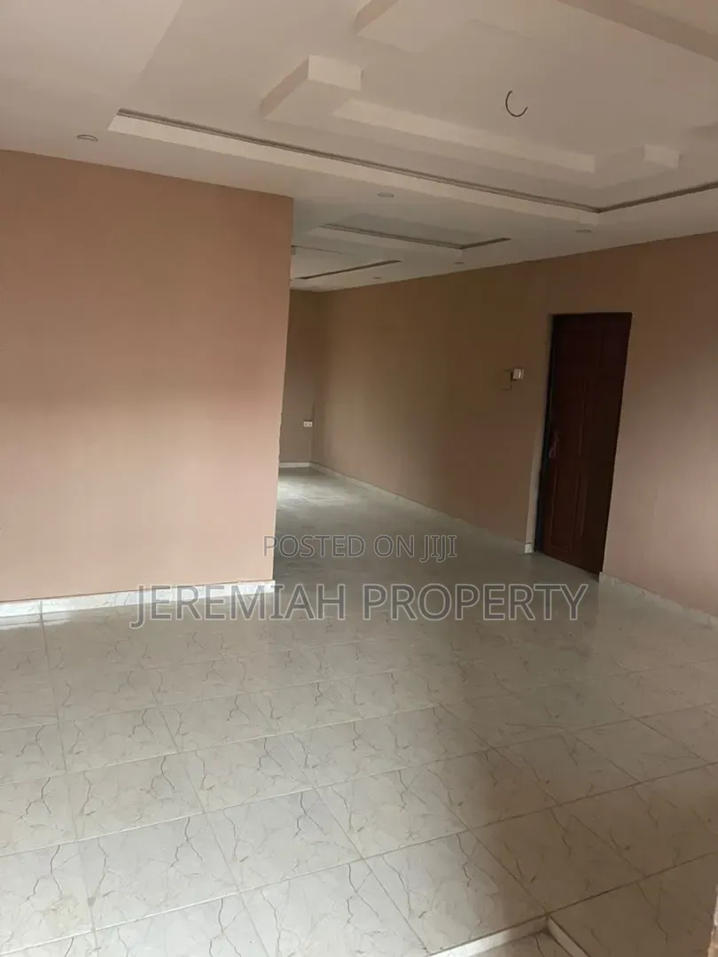 2bdrm Block of Flats in Mafoluku for rent in Mafoluku