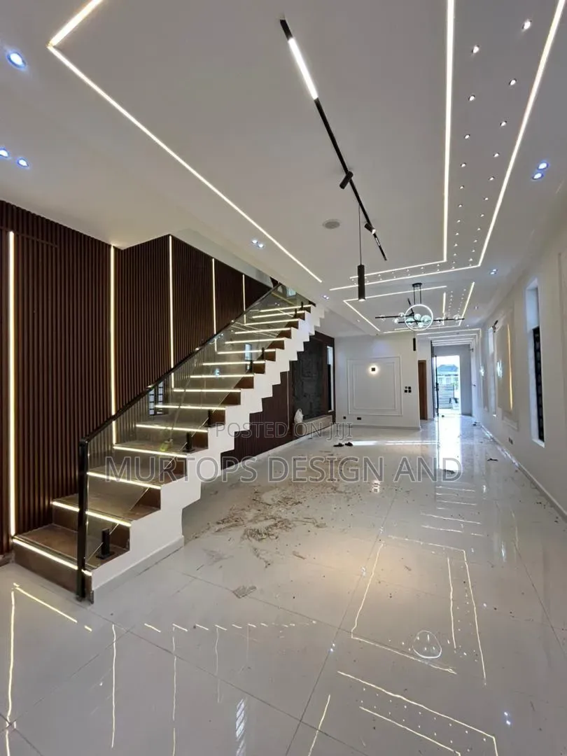 5bdrm Duplex in Lekki Phase 2 for sale in Lekki Phase 2