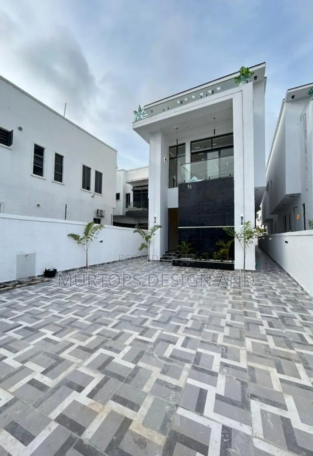 5bdrm Duplex in Lekki Phase 2 for sale in Lekki Phase 2