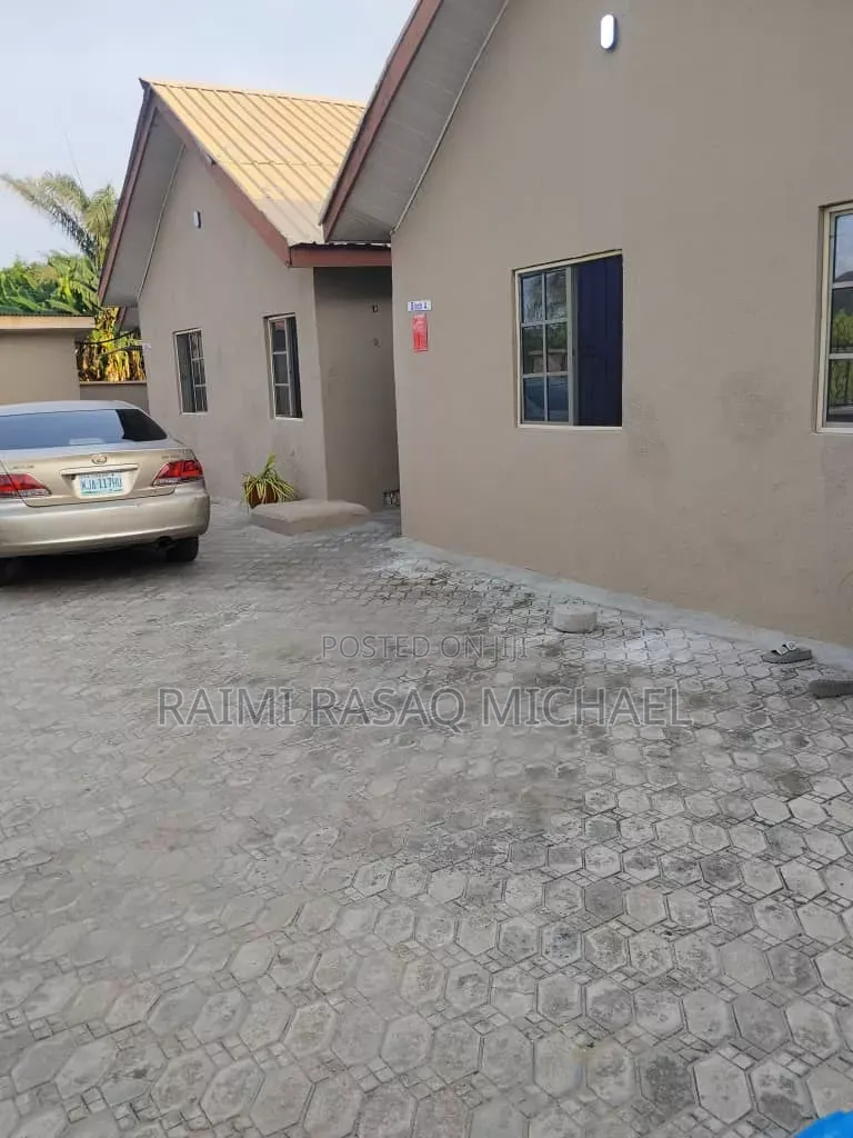 Furnished Mini Flat in Adeba Estate, Lakowe for rent in Lakowe