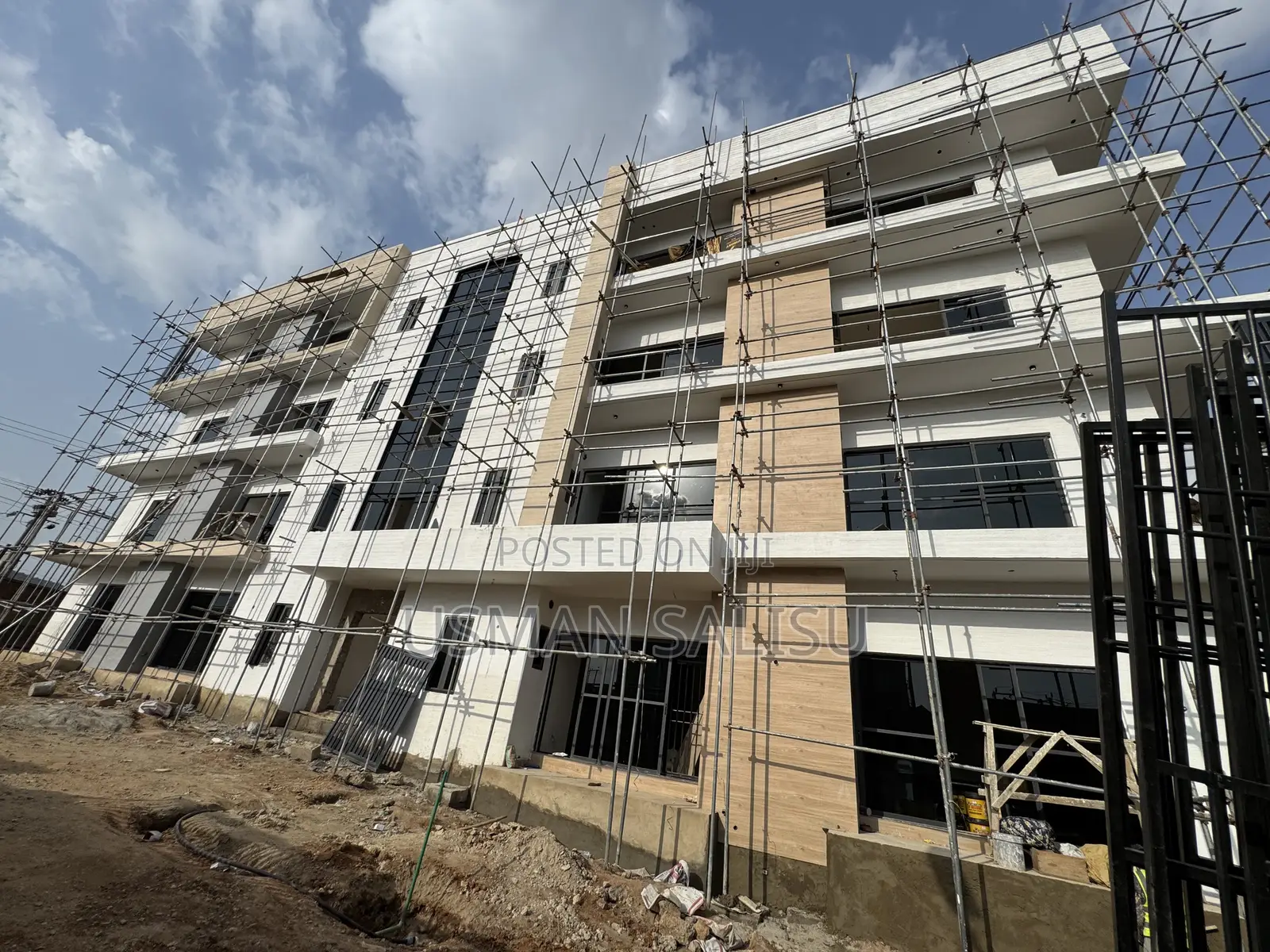 3bdrm Block of Flats in Jahi for sale in Jahi