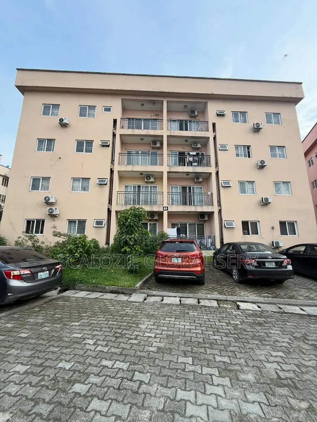 3bdrm Apartment in Golf Estate Off for sale in Port-Harcourt