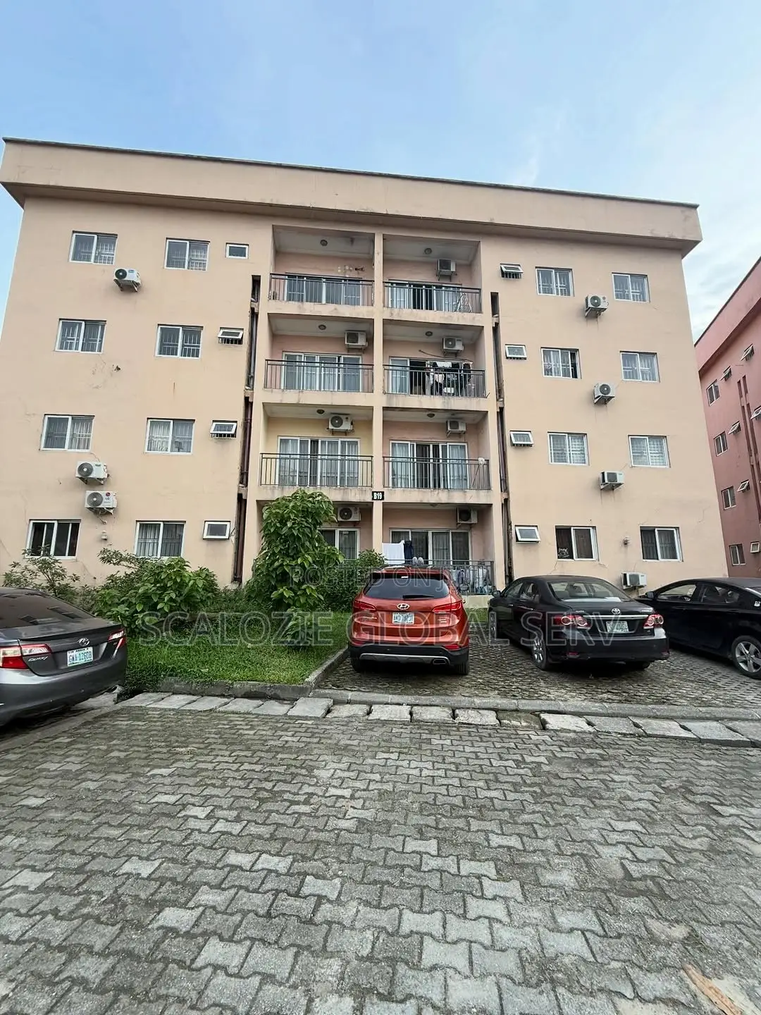 3bdrm Apartment in Golf Estate Off for sale in Port-Harcourt