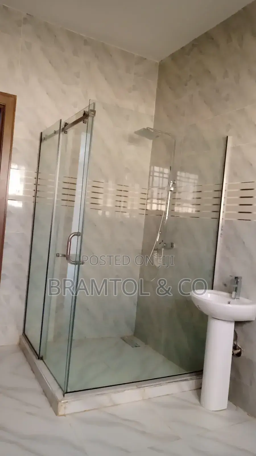 7bdrm Townhouse / Terrace in Guzape District for rent in Guzape District