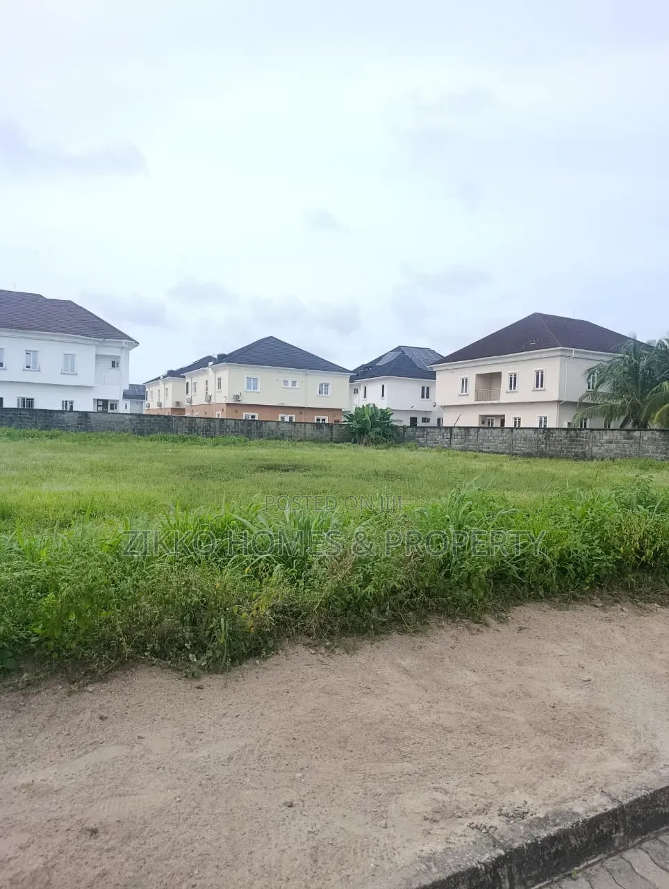 900sqm of Land for Sale at Awoyaya,Mayfair Gardan in Awoyaya