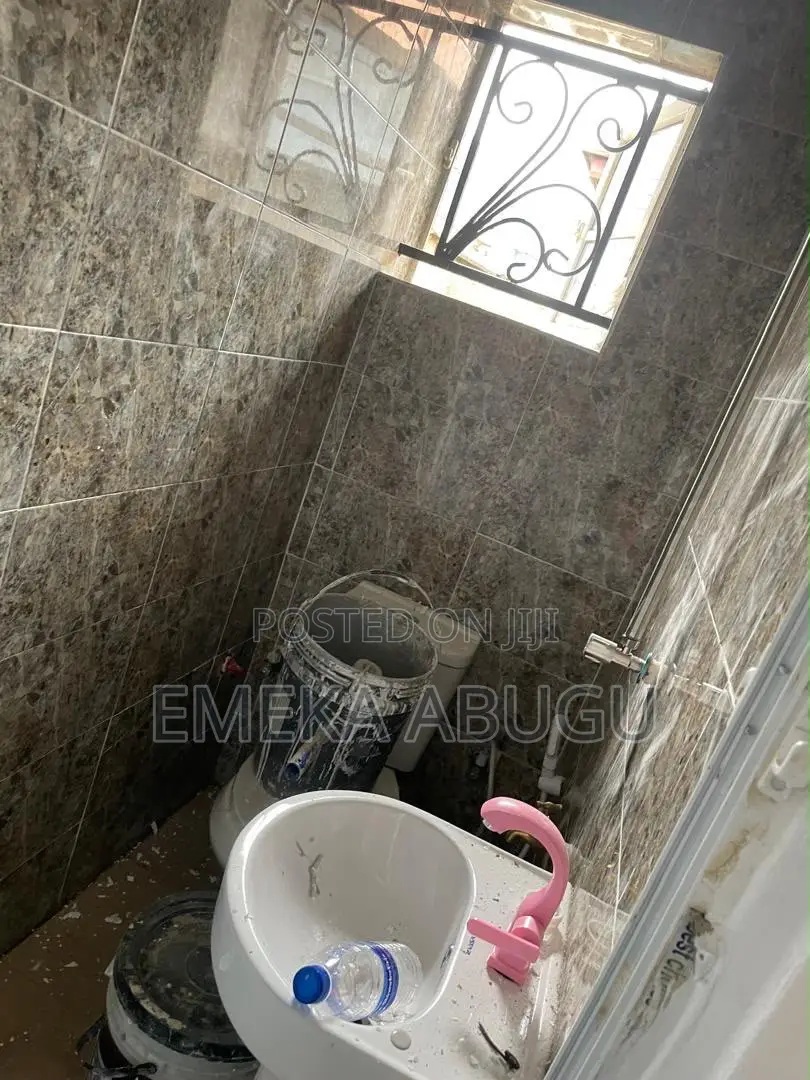 3bdrm Block of Flats in Akala Express for rent in Akala Express