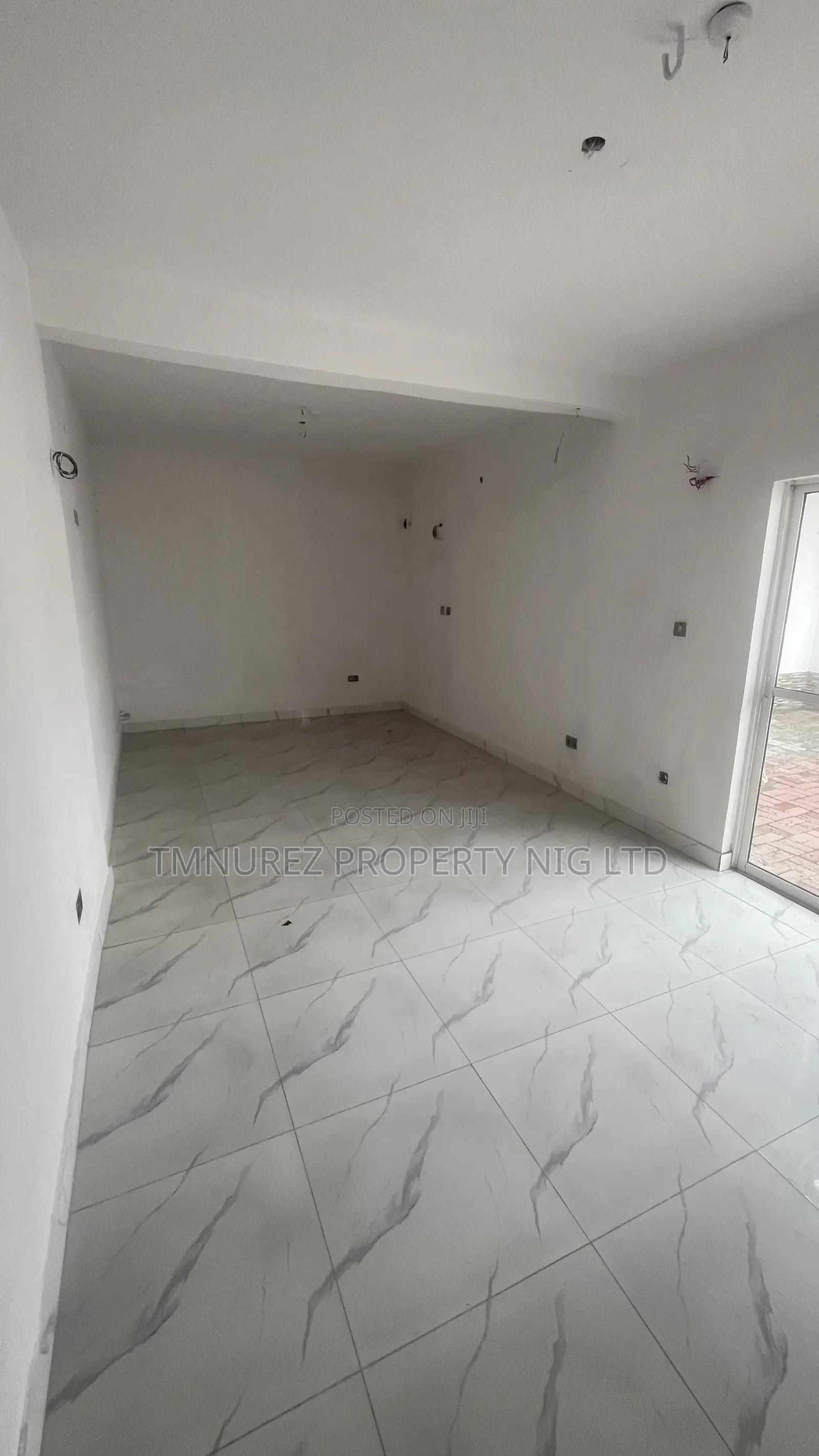 Shop for Rent in Sangotedo
