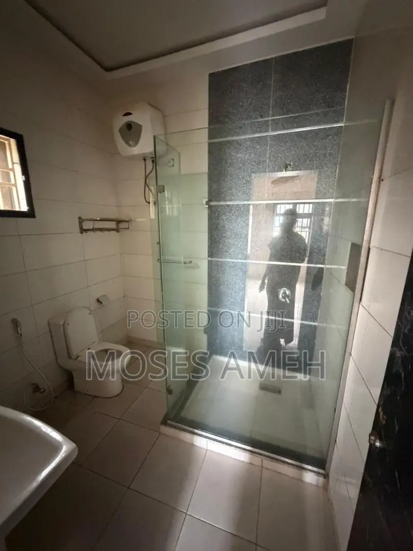 3bdrm Block of Flats in Jahi for rent in Jahi