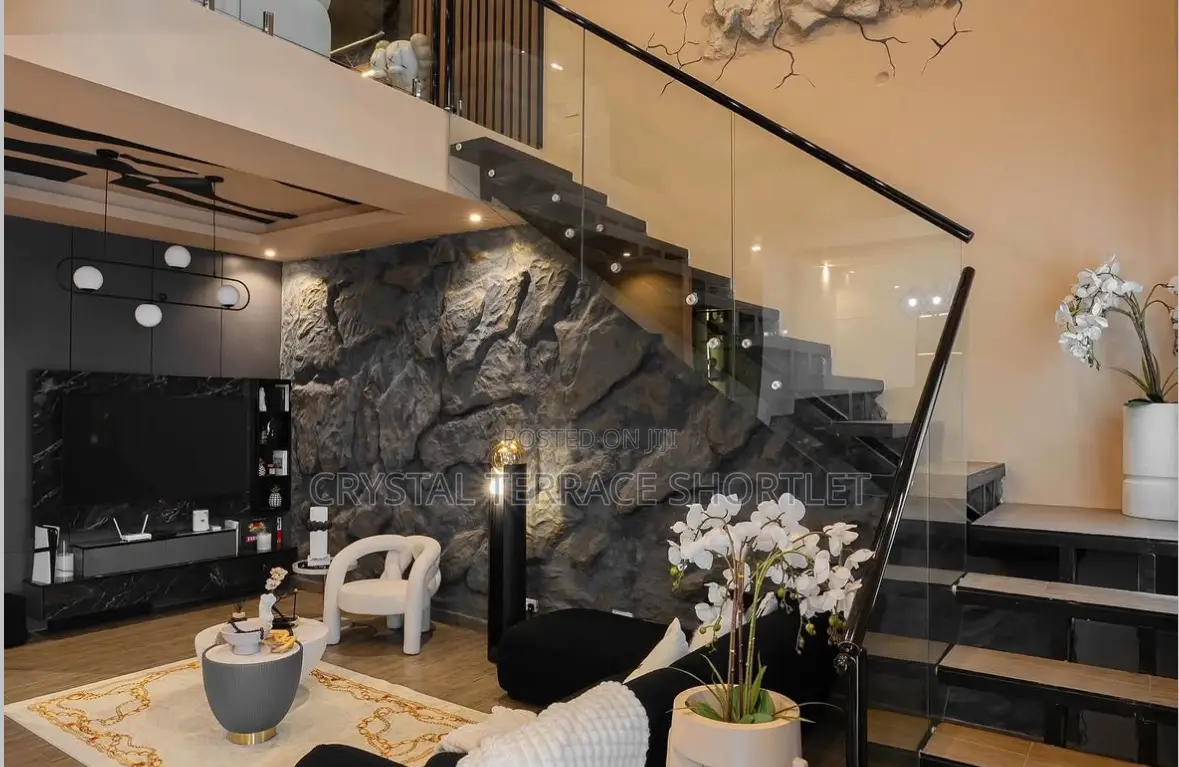 Luxurious One Bedroom Duplex Shortlet in Lekki Phase 1
