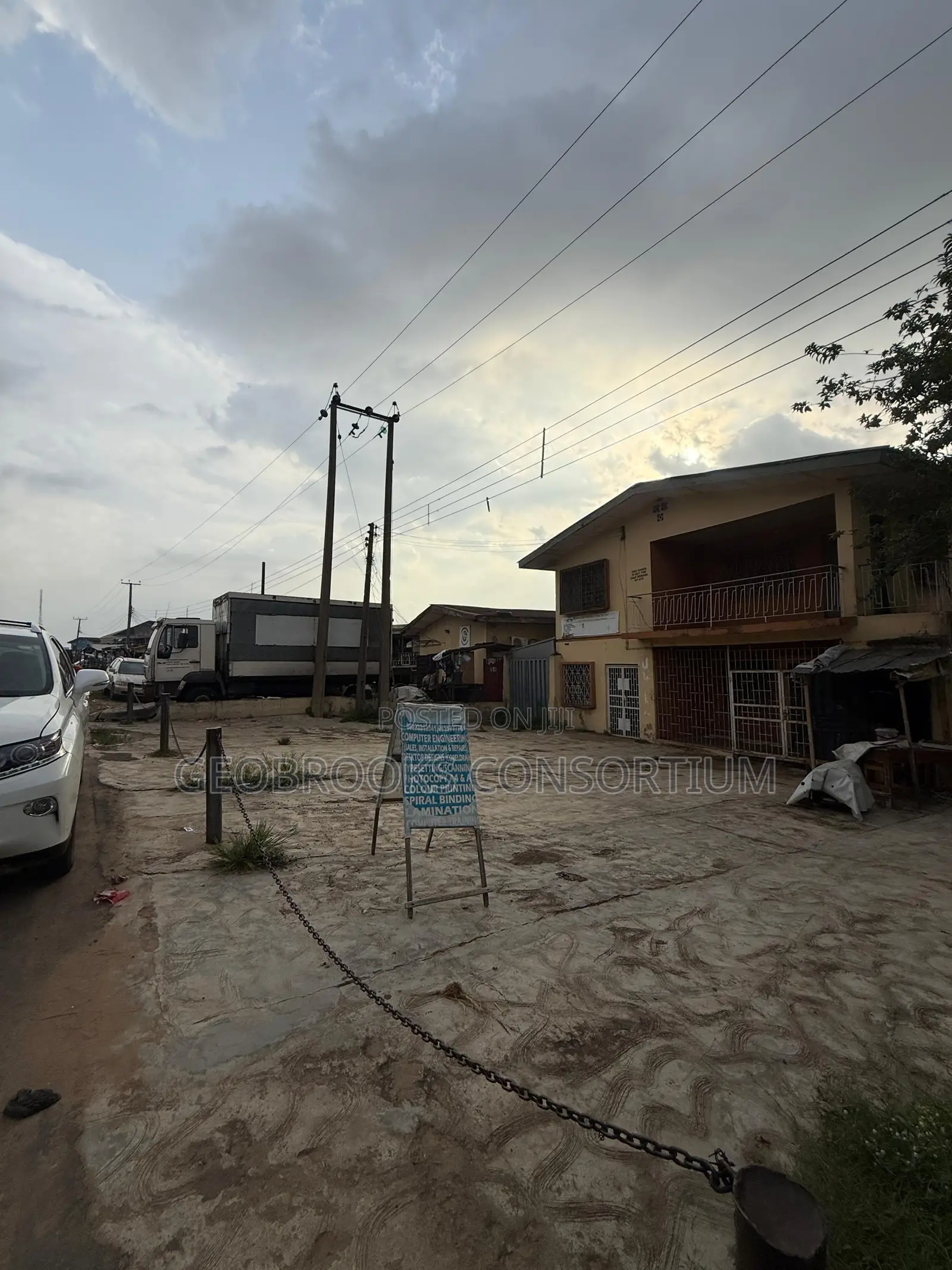 Spacious Storey Building on 620sqm Along Liberty Road, Ring Road. in Rind Road