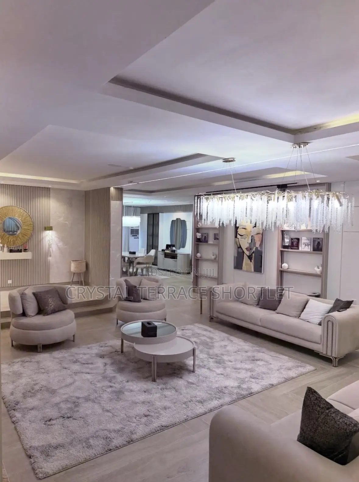 Luxurious 4 Bedroom Apartment Shortlet in Lekki Phase 1