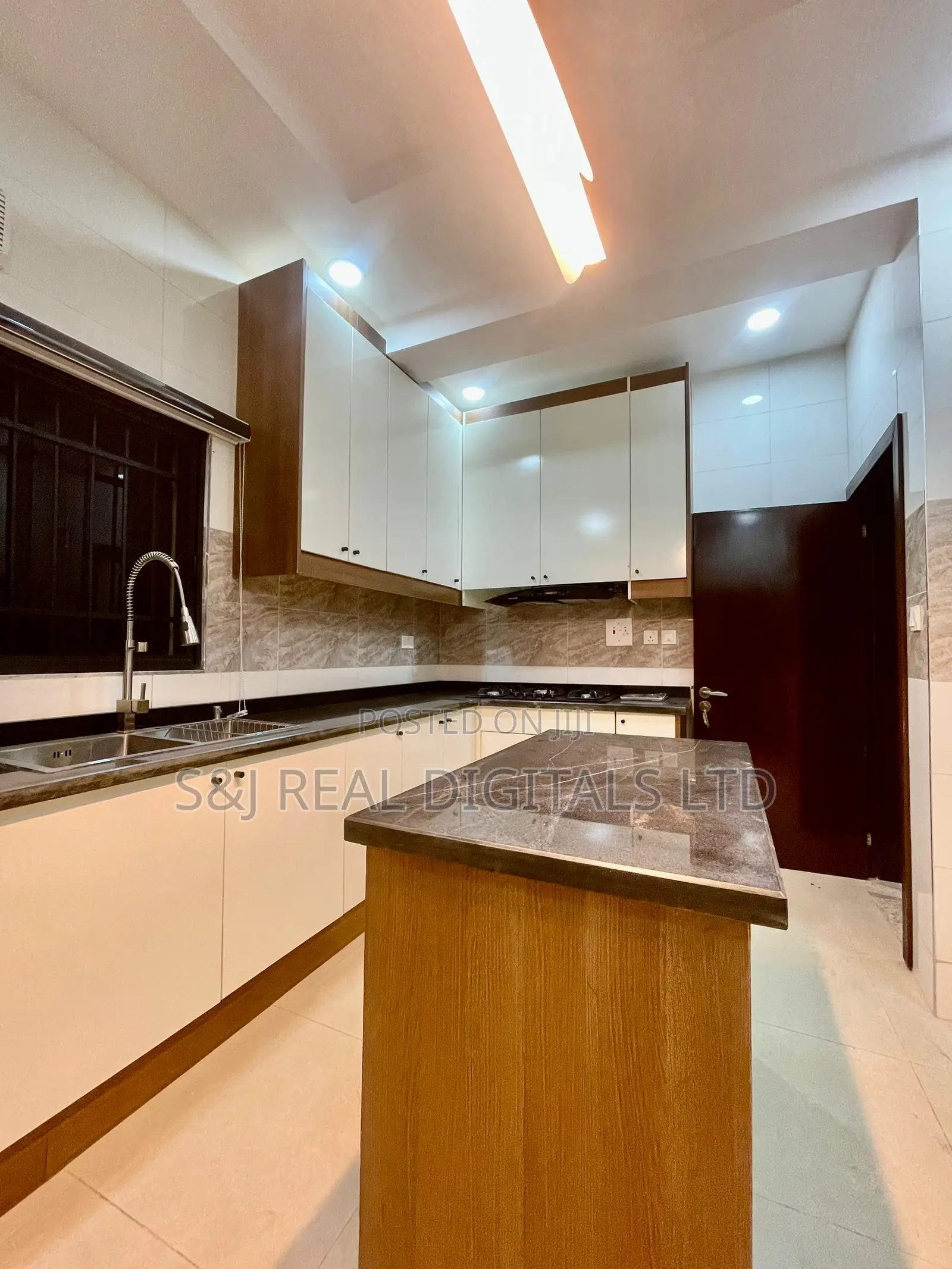 Furnished 5bdrm Duplex in Jahi for sale in Jahi