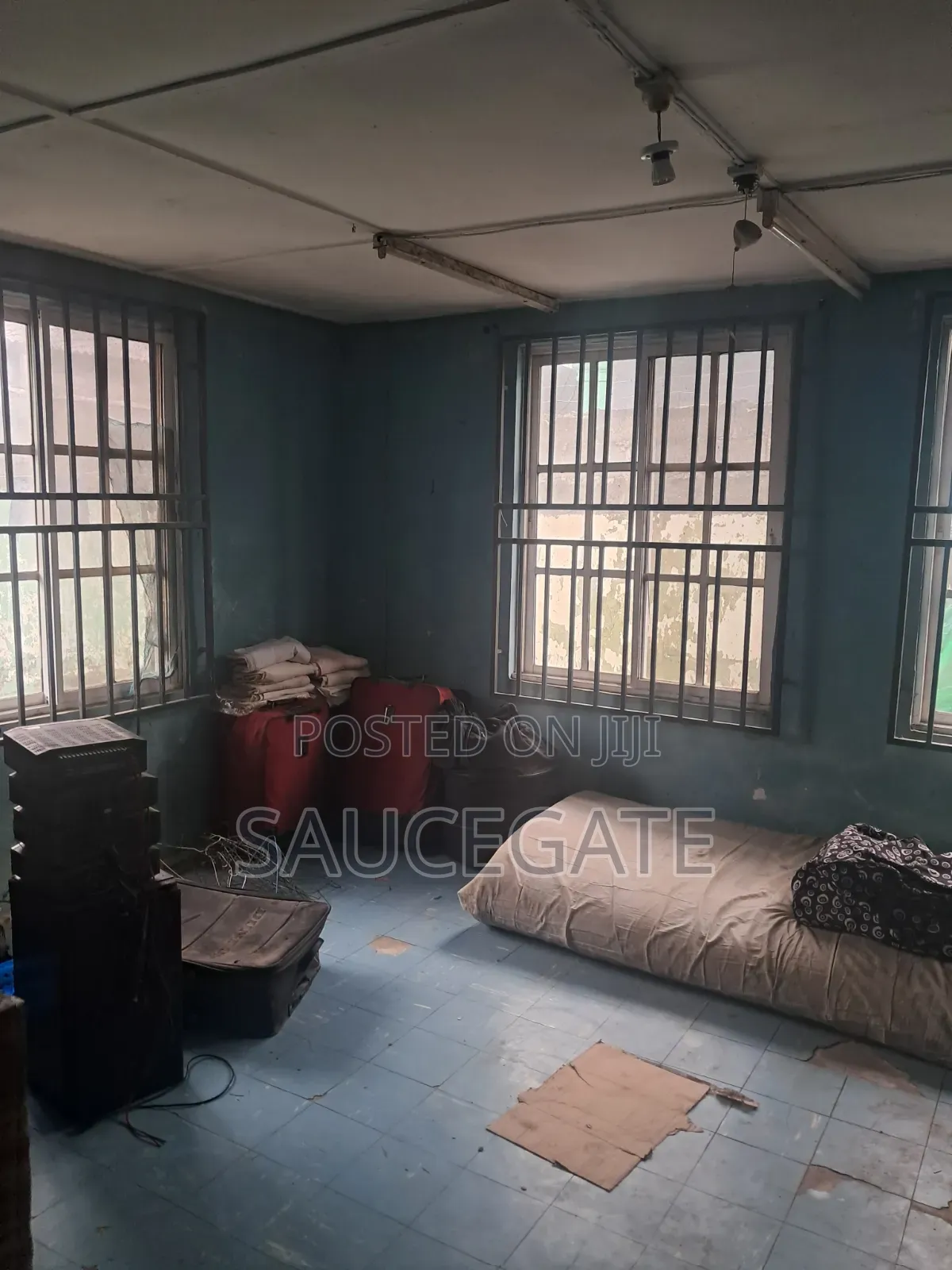 2bdrm Bungalow in Close Satellite Town for sale in Satellite Town
